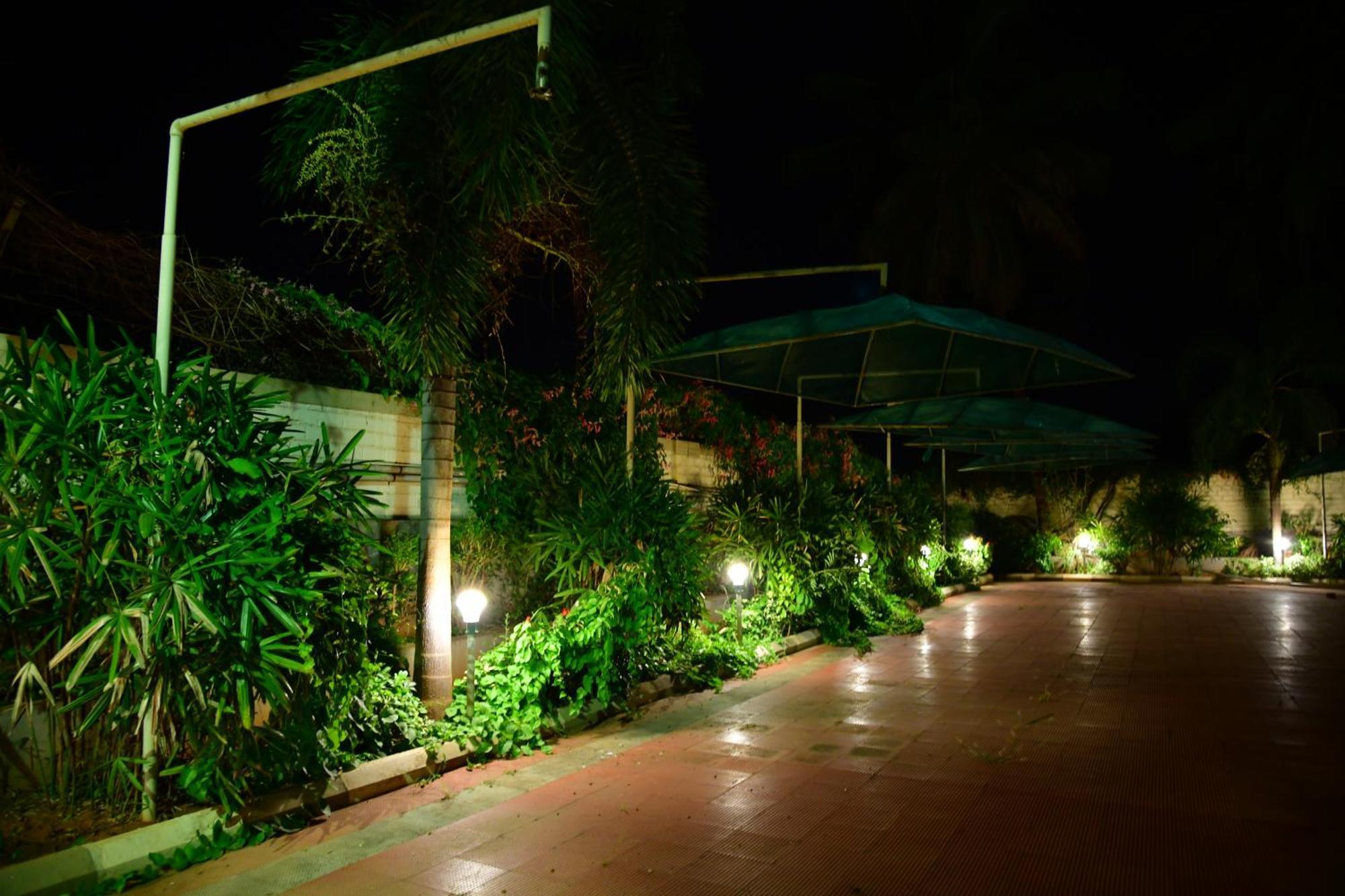 Nijaguna Resorts Chāmrājnagar Εξωτερικό φωτογραφία