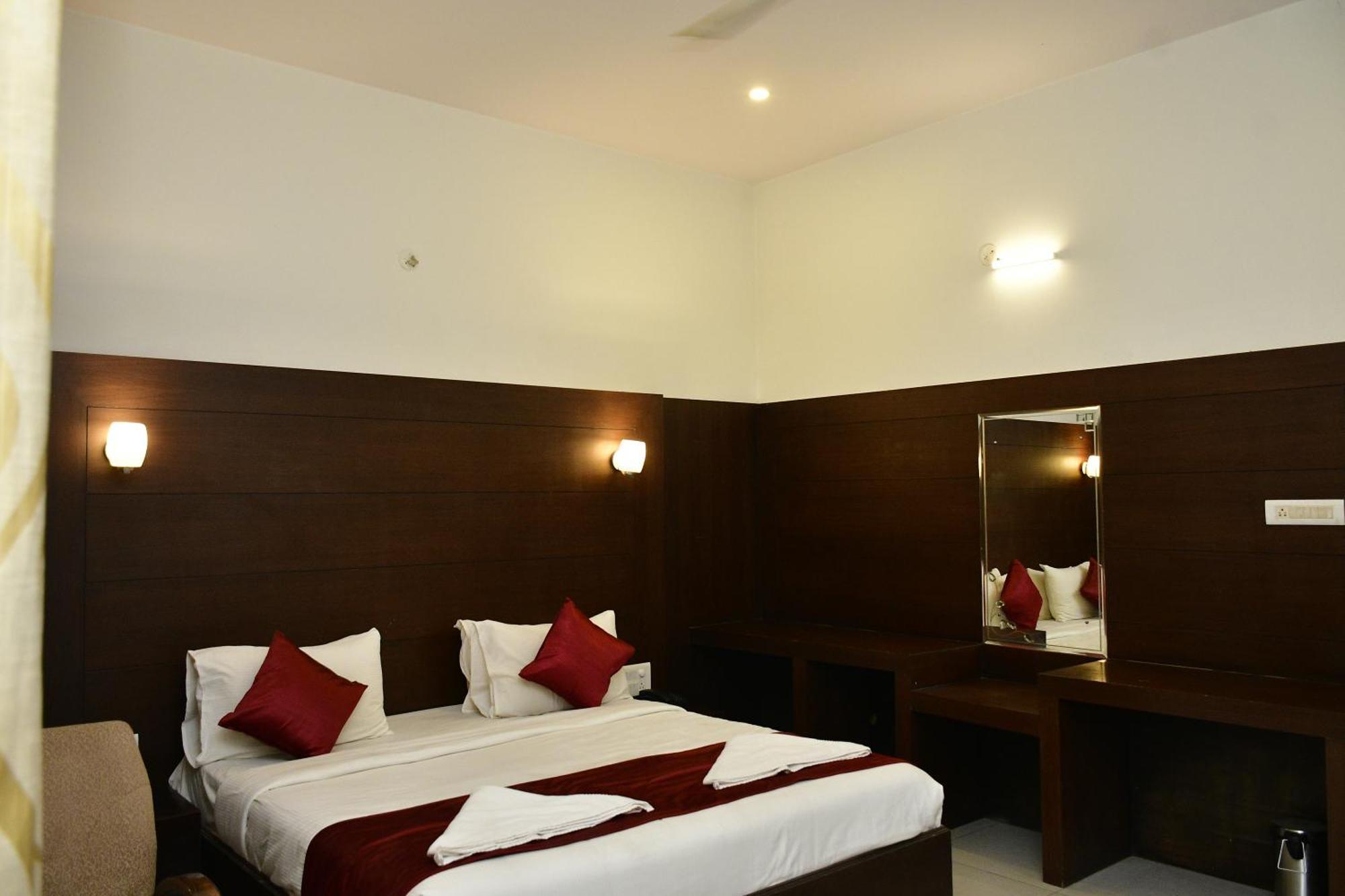 Nijaguna Resorts Chāmrājnagar Εξωτερικό φωτογραφία